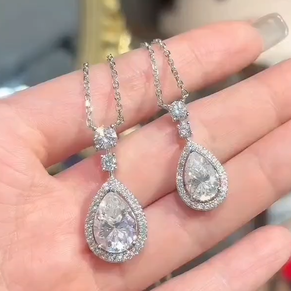 5克拉水滴形莫桑石项链