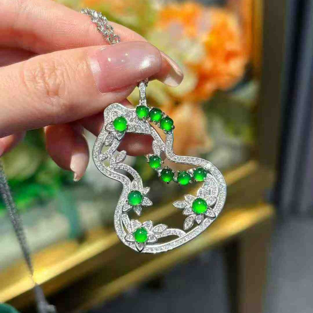 天然翡翠葫芦项链