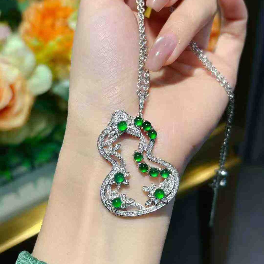 天然翡翠葫芦项链