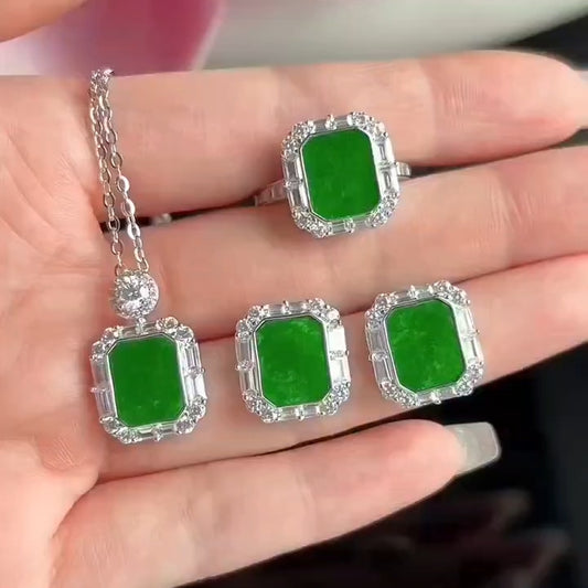 天然翡翠吊坠套装