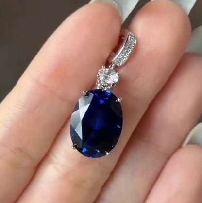 实验室培育皇家蓝宝石吊坠