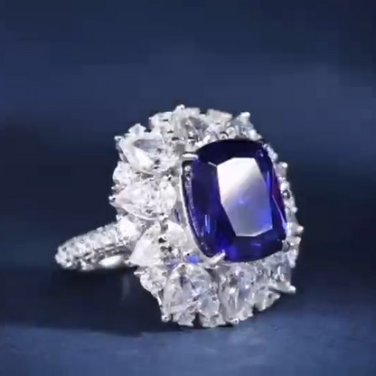 实验室培育皇家蓝宝石戒指