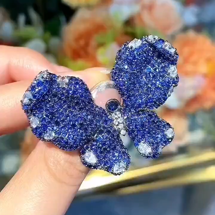 蓝宝石蝴蝶艺术首饰套装