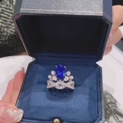 实验室培育皇家蓝宝石戒指