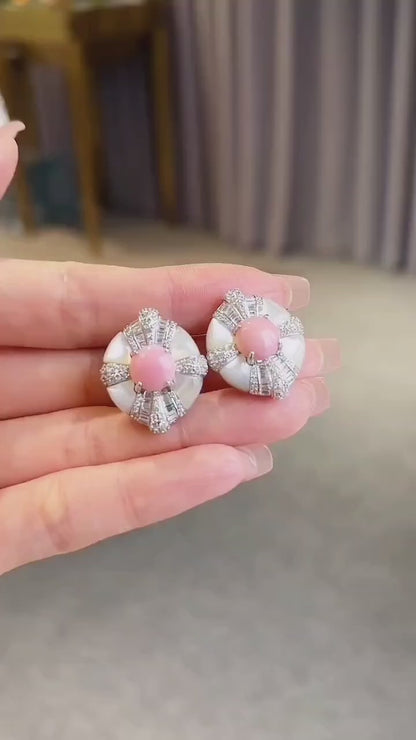 粉色和白色珍珠母贝耳环