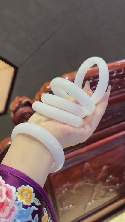 Golden Silk Jade Bangle